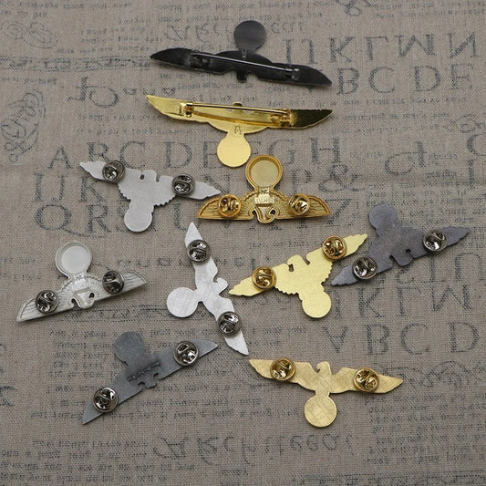 Spilla da badge in metallo d'aquila