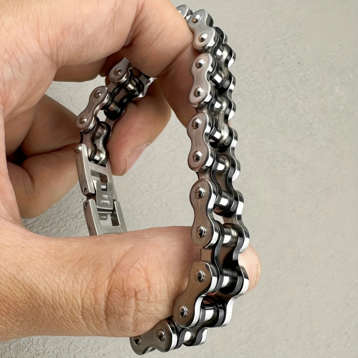 Motorradkettenarmband