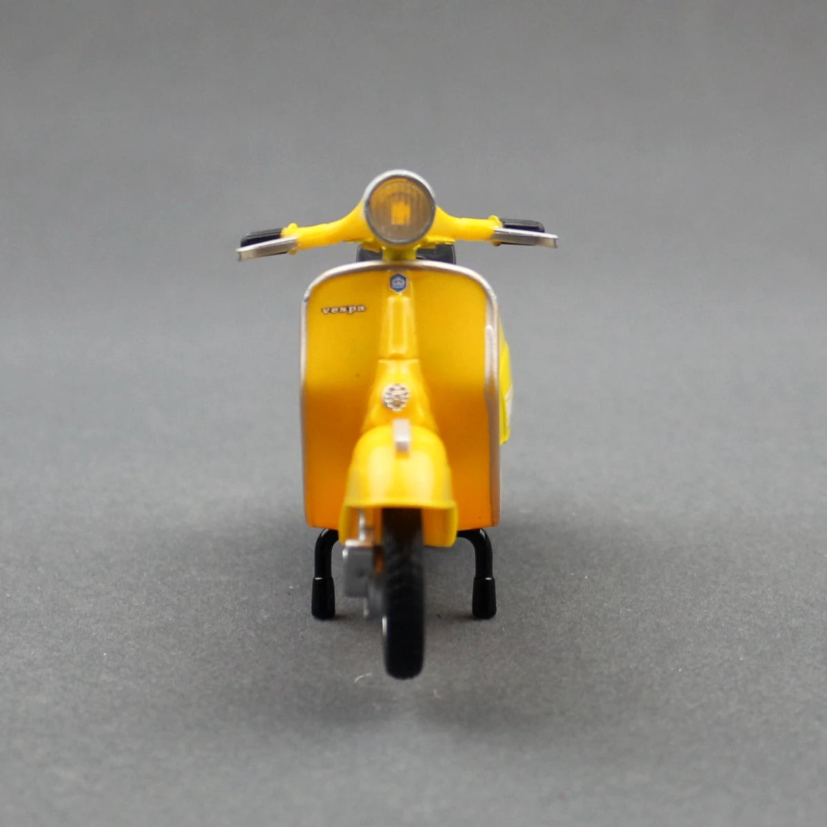 1:18 Scale 1976 Rally Scooter Miniature