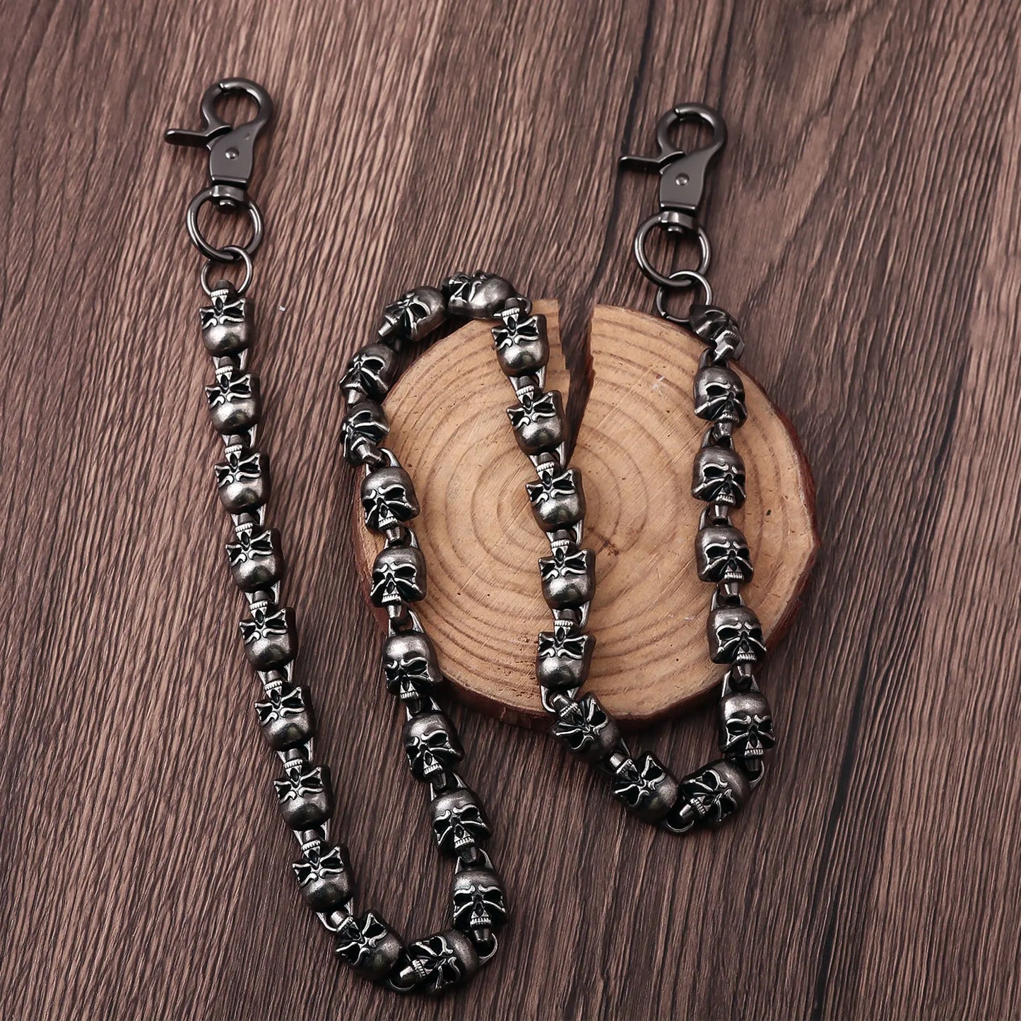 Catena in vita con teschio scuro da uomo 