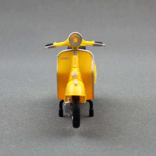 1:18 Scale 1976 Rally Scooter Miniature 